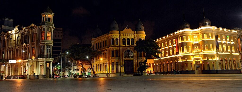 A foto mostra o marco zero, no recife antigo, bairro histórico da cidade do Recife, uma das Melhores Cidades do Brasil para Nomades Digitais